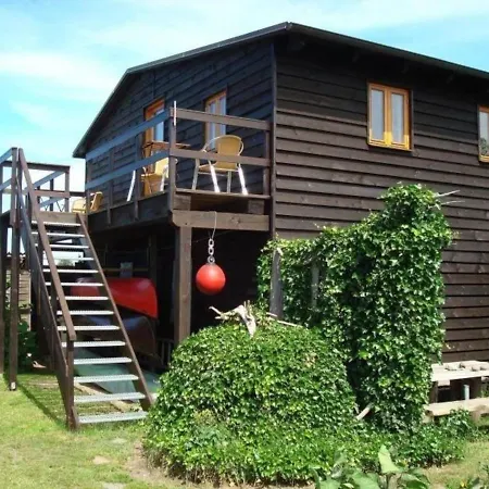 In Ausgebauter Bootsscheune Apartment Kroslin